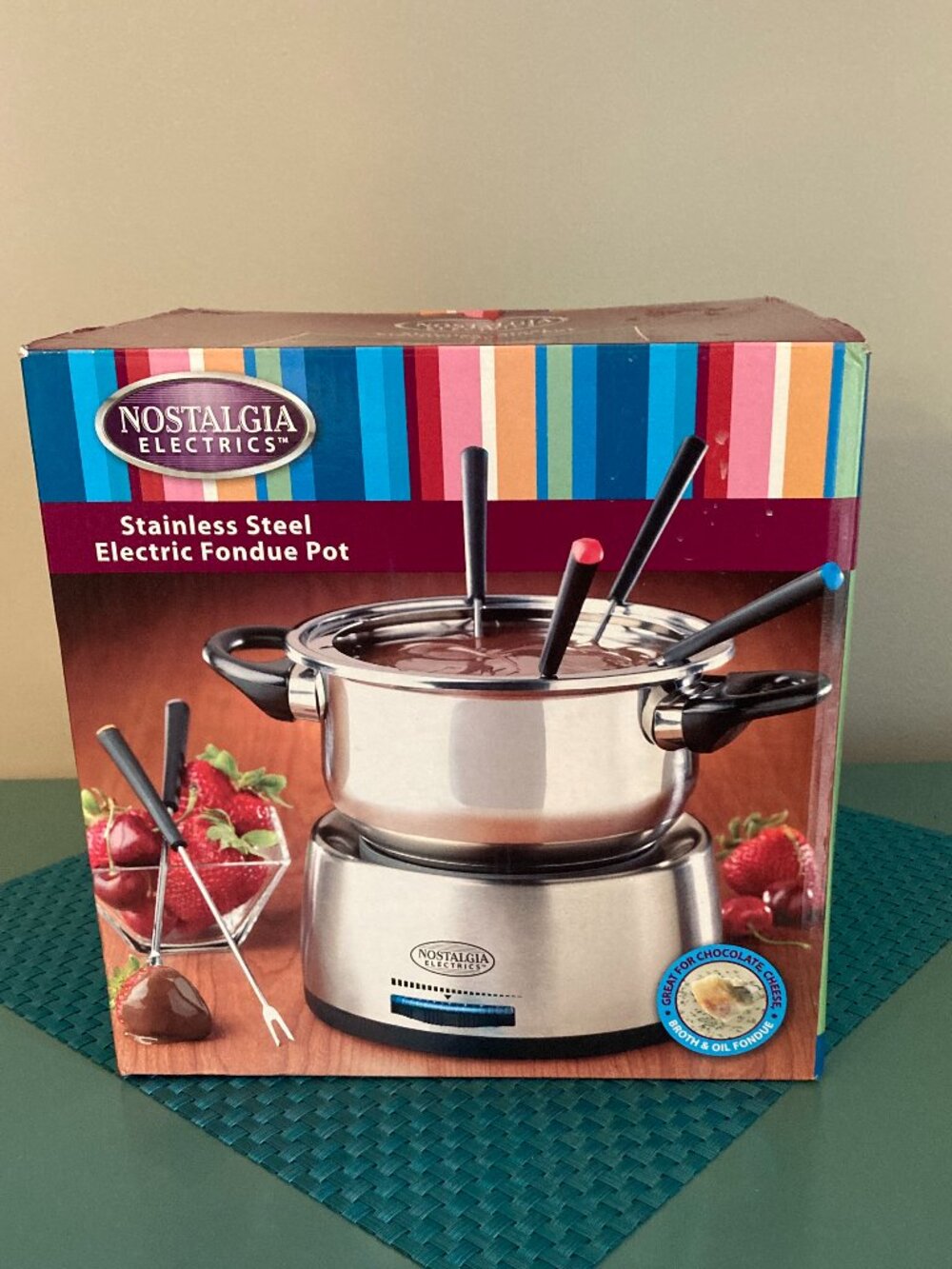 Fondue Pot - Stainless Steel Electric - Hors D'oeuvres, Entrees, Desserts